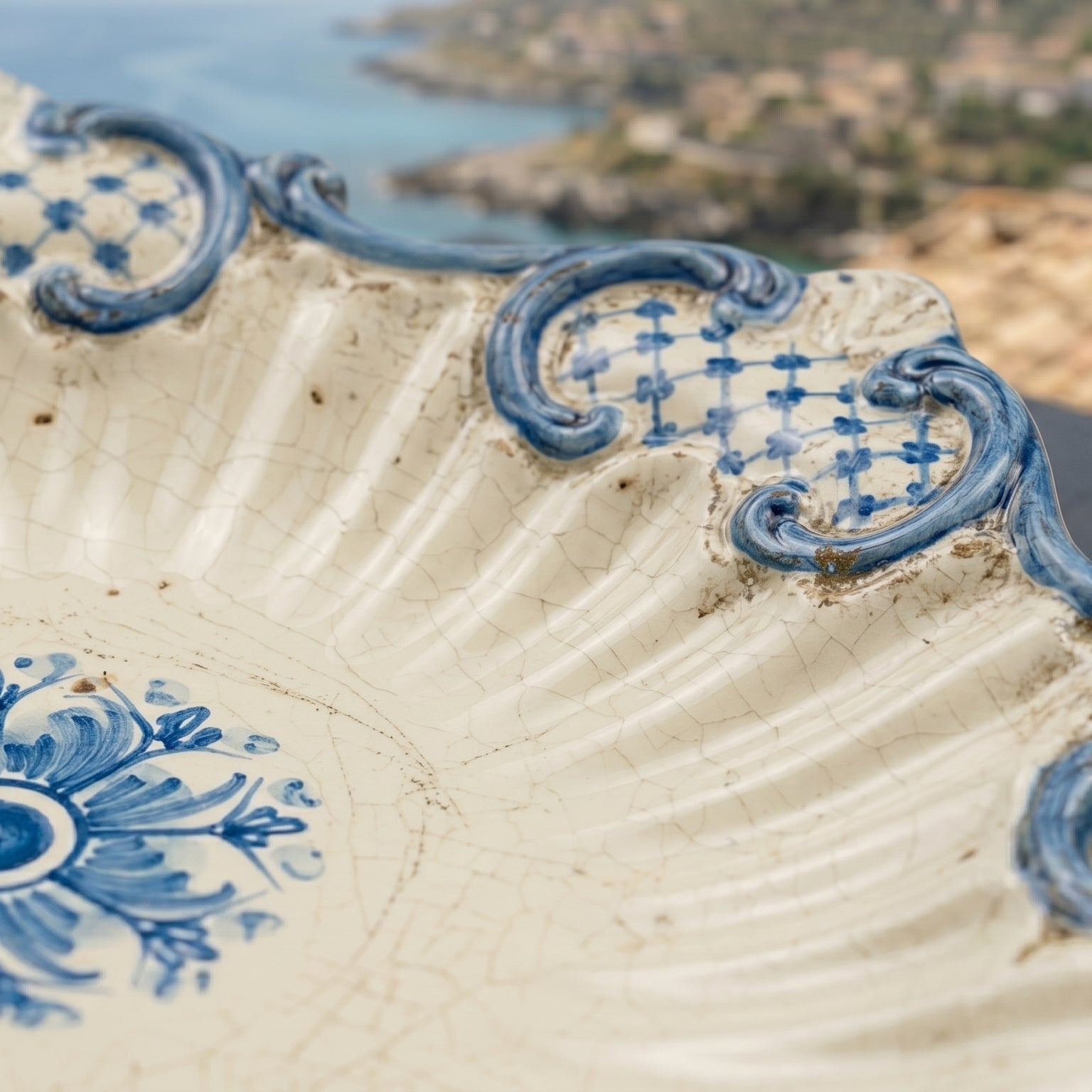 Sicilian Ceramic Centerpiece 38×33 cm / 15×13", Mono Blue – Italian ceramic from Caltagirone, Sicily