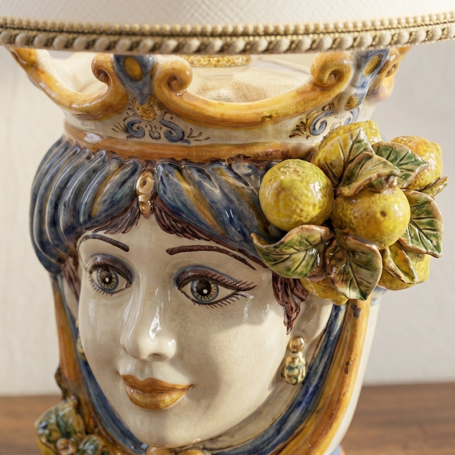 Italian Ceramic Lamp H 55 cm / 21.7", Woman, Blue and Orange – Italian ceramic from Caltagirone, Sicily