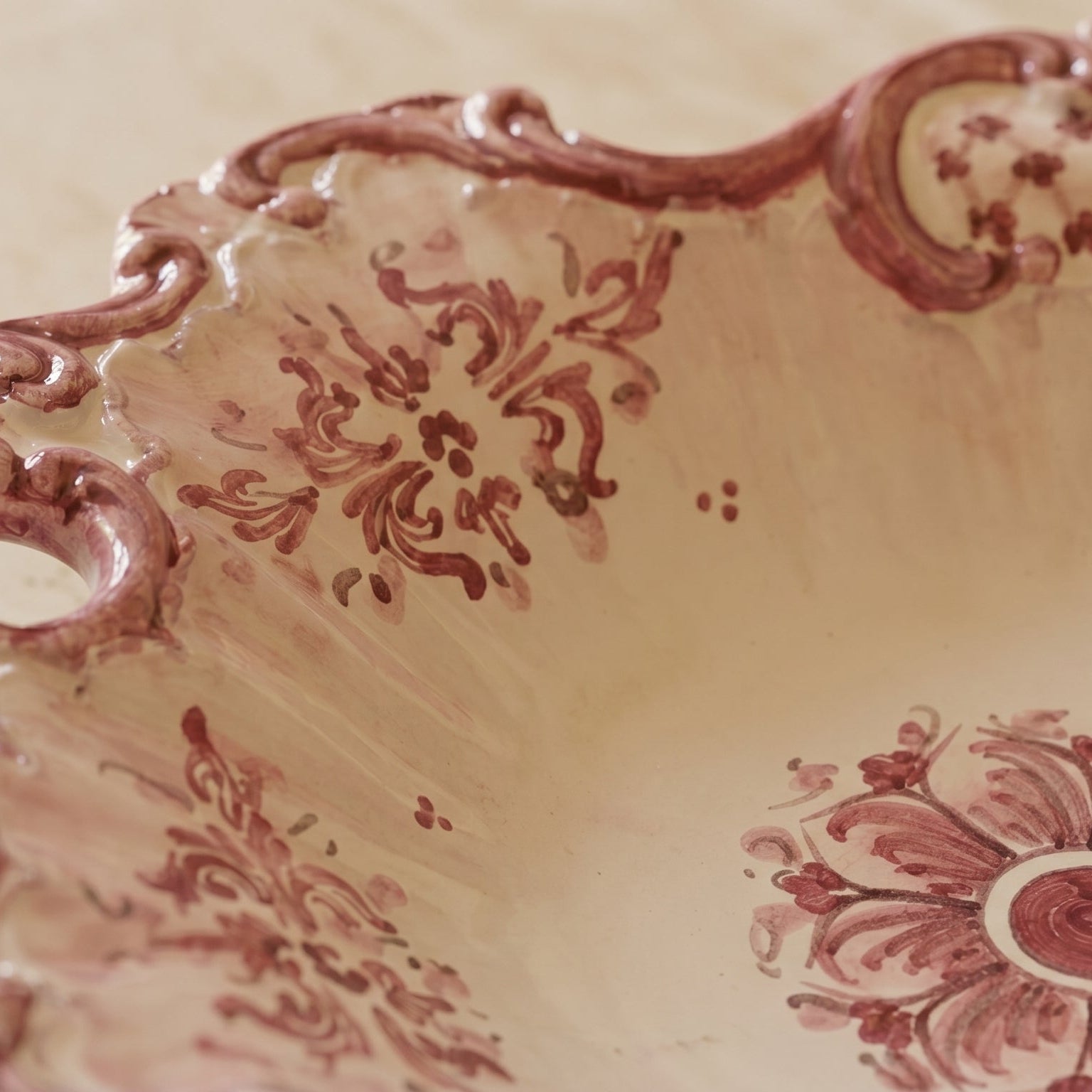 Sicilian Ceramic Centerpiece 38×33 cm / 15×13", Mono Bordeaux, Art Edition – Sicilian majolica handcrafted in Caltagirone