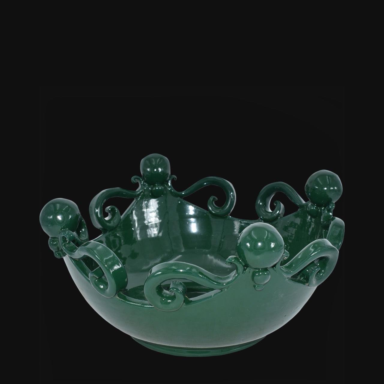 centrotavola verde antico in ceramica caltagirone fatti a mano, design moderno ed elegante