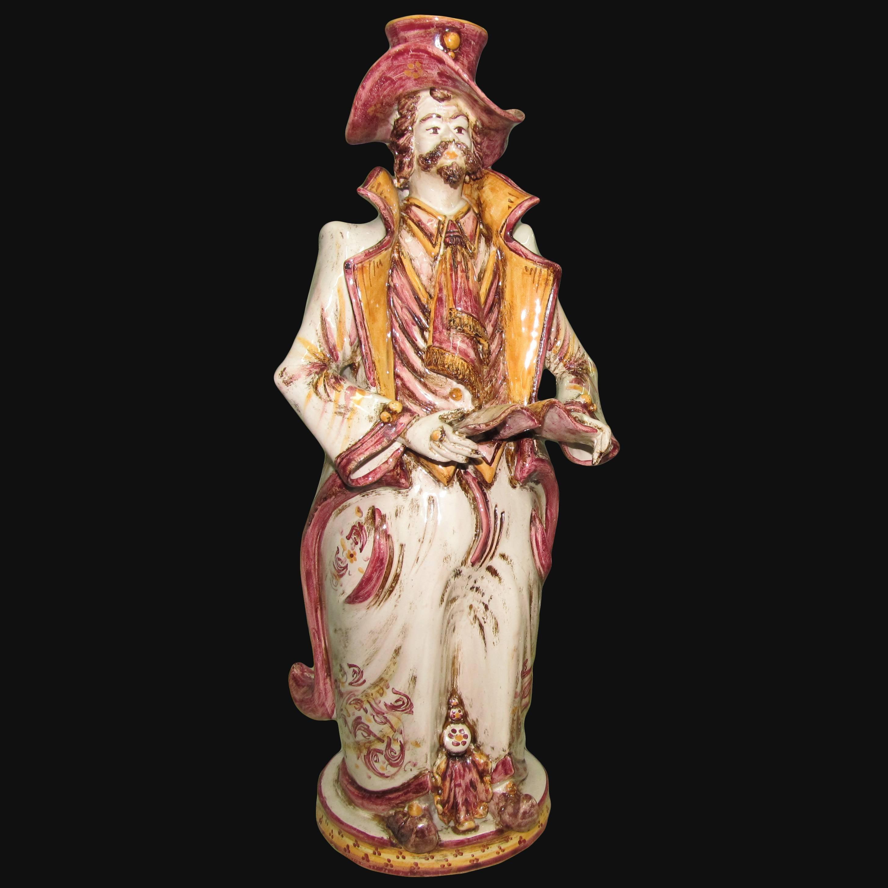Ceramica di Caltagirone fatta a mano, statua uomo con cappello e abiti colorati