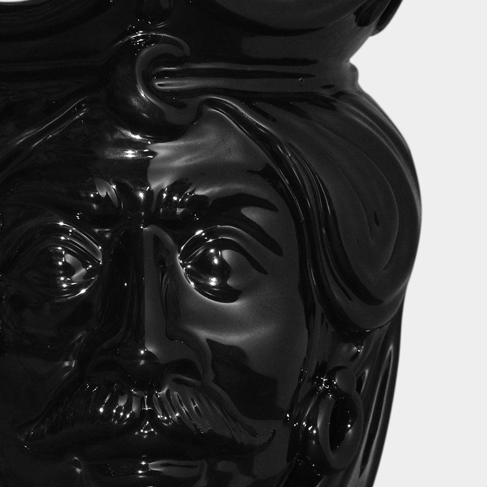 Ceramiche di Caltagirone fatti a mano, scultura nera lucida con volto barbuto, arte tradizionale siciliana