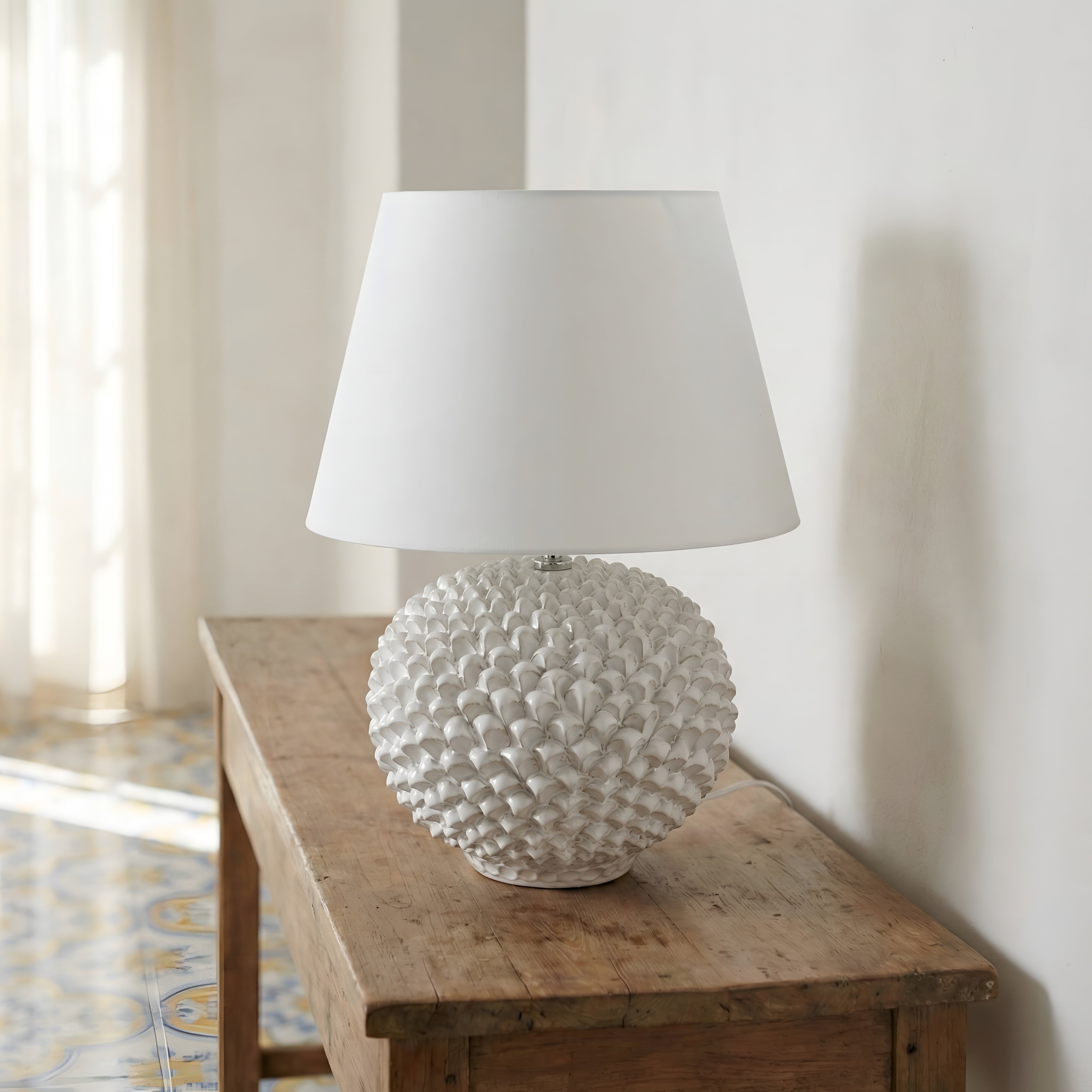 Italian Ceramic Lamp, White Line – Sicilian ceramic lamp handcrafted in Caltagirone