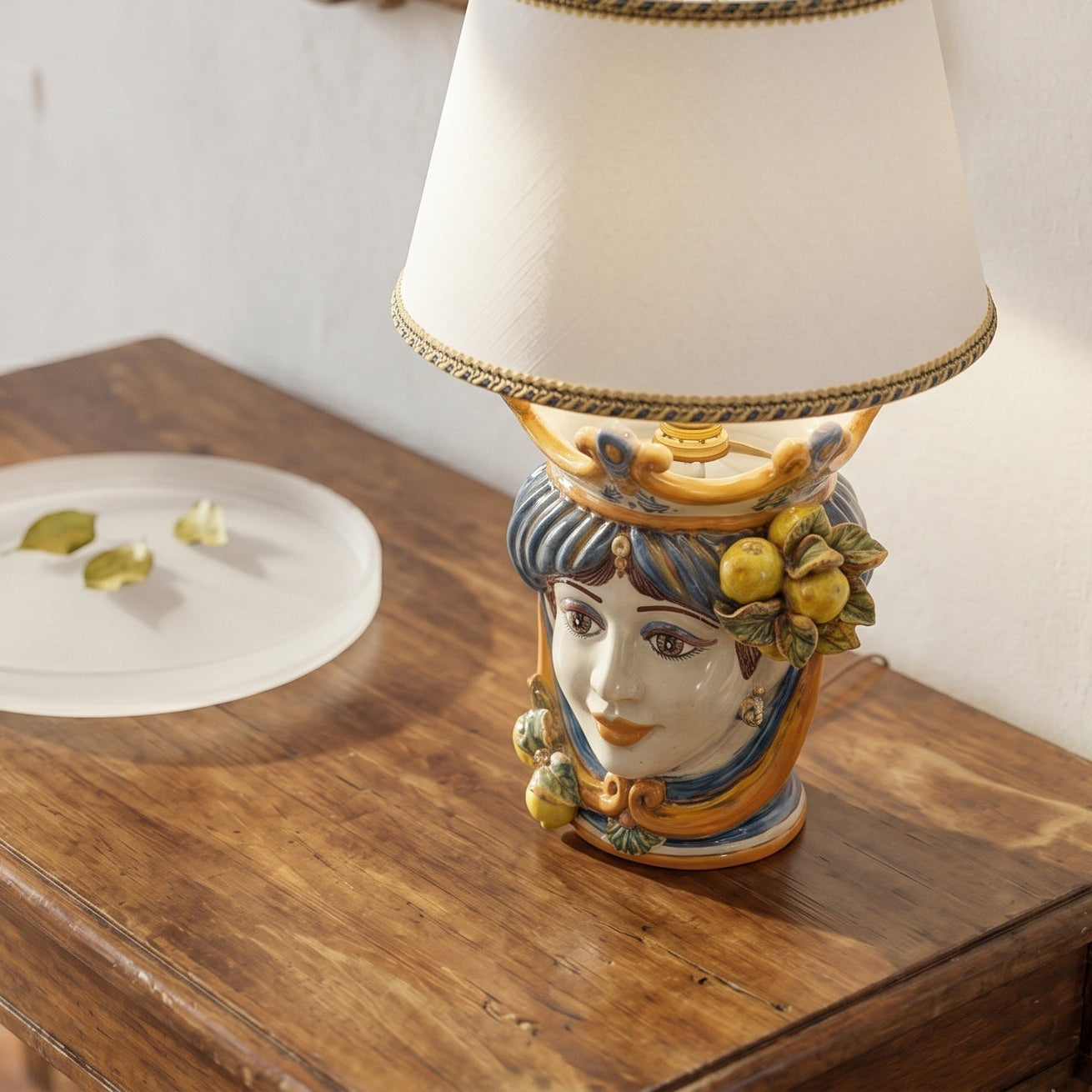 Italian Ceramic Lamp H 55 cm / 21.7", Woman, Blue and Orange – Italian ceramic from Caltagirone, Sicily