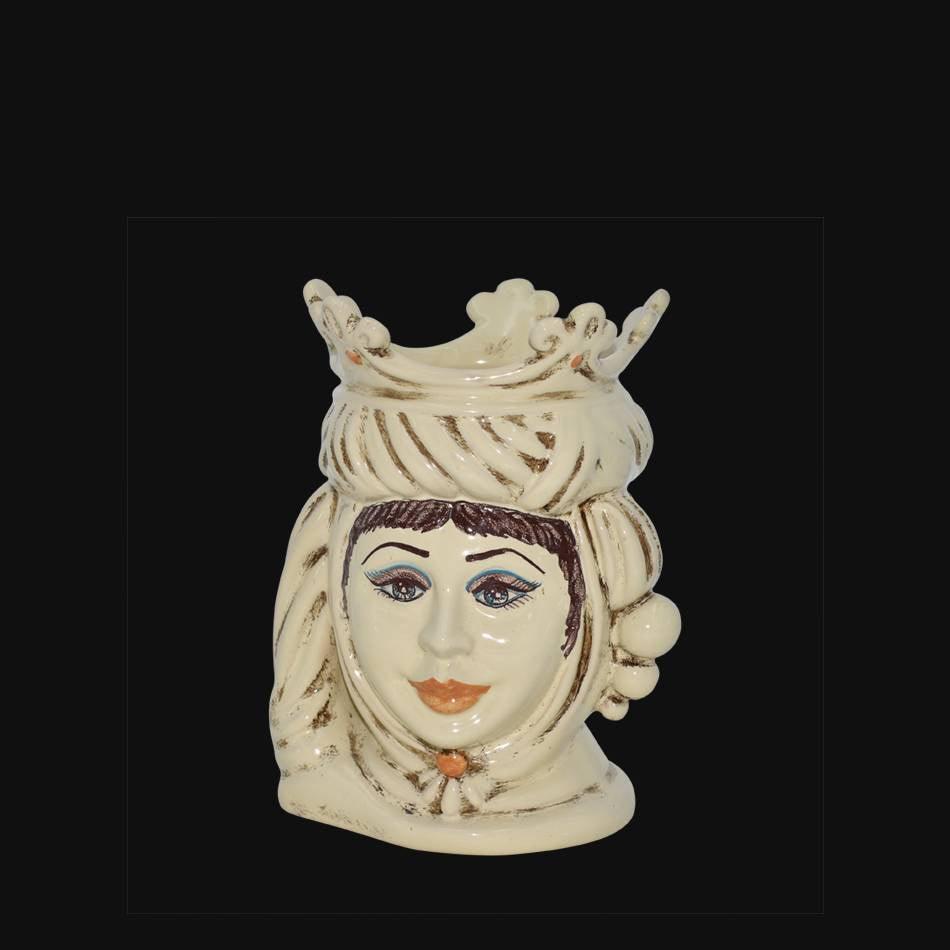 Ceramica di Caltagirone fatta a mano con volto femminile e corona, stile tradizionale siciliano