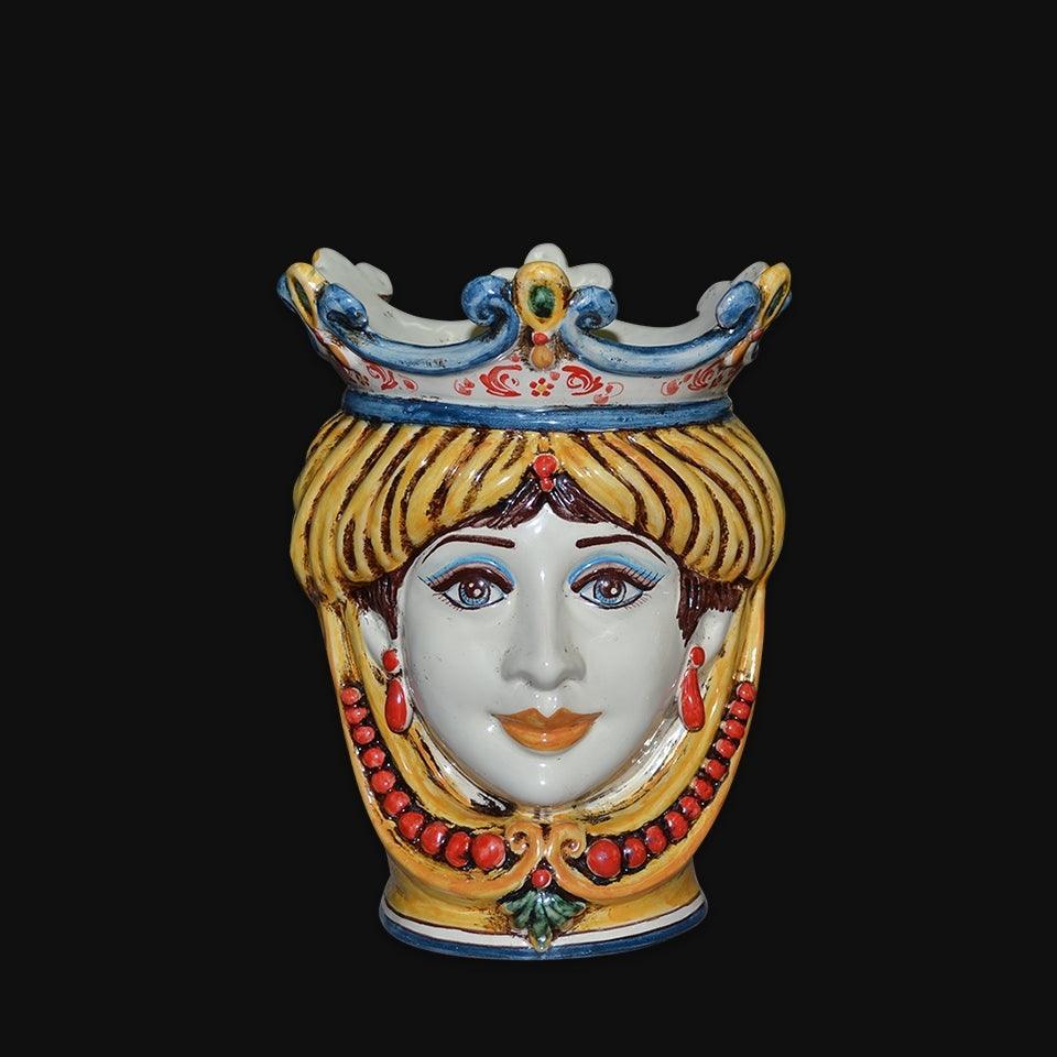 Ceramiche di Caltagirone fatti a mano, testa regale con corona e gioielli colorati, arte tradizionale siciliana